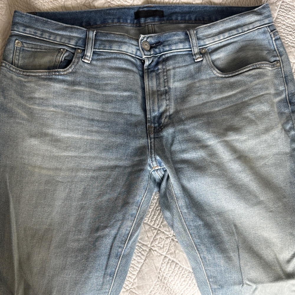 Uniqlo Men's Slim Jeans in Light Blue